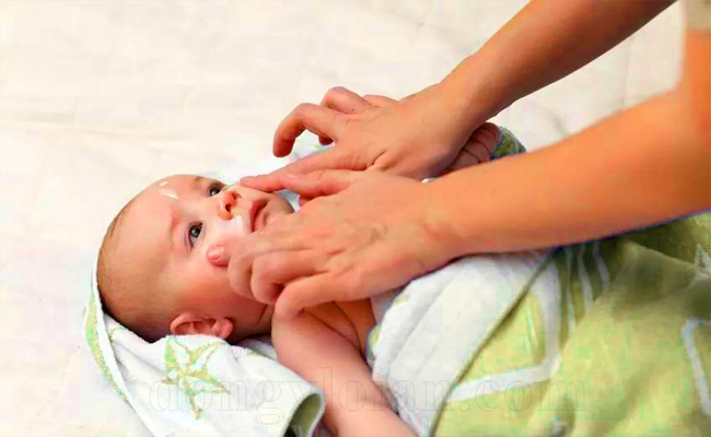 Chăm sóc bệnh chàm ở trẻ sơ sinh