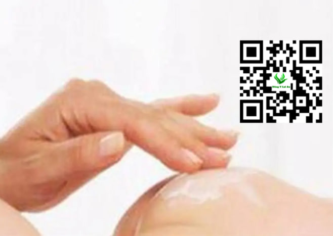 Giúp mẹ chăm sóc và ngăn ngừa hăm da