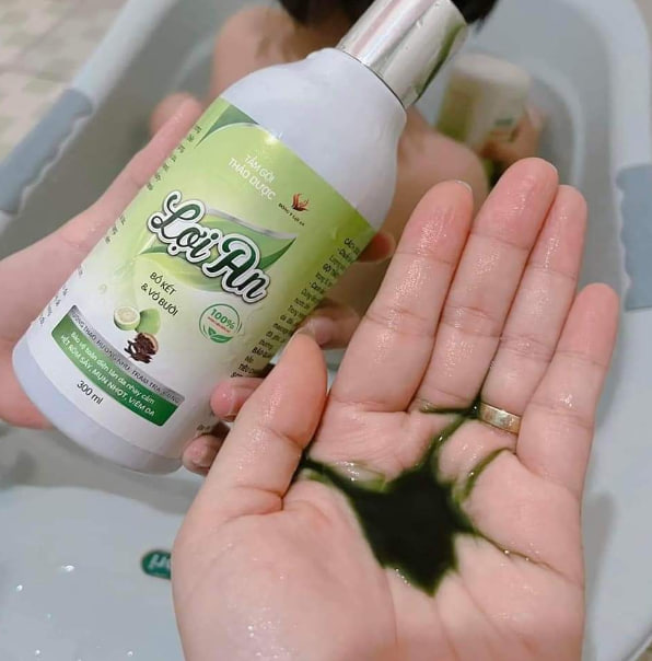 Nước tắm Lợi An từ thảo dược thiên nhiên